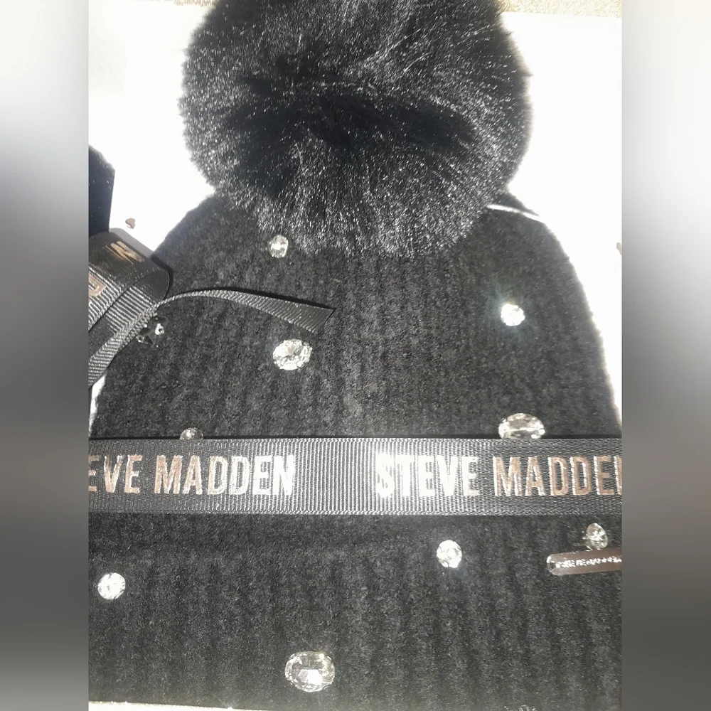New Steve Madden Black Pom-Pom With Gems Beanie Hat and Slippers Set In Black S